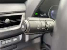 Lexus UX (2021) thumbnail 55