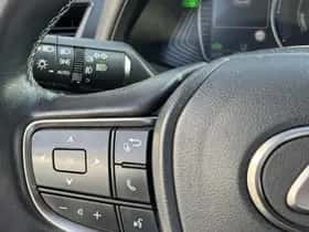 Lexus UX (2020) thumbnail 22