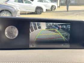 Lexus UX (2020) thumbnail 25