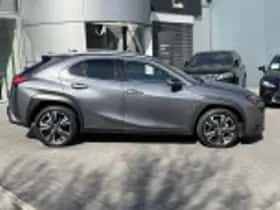 Lexus UX (2020) thumbnail 35
