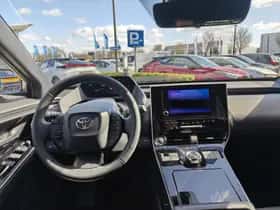 Toyota bZ4X (2024) thumbnail 8