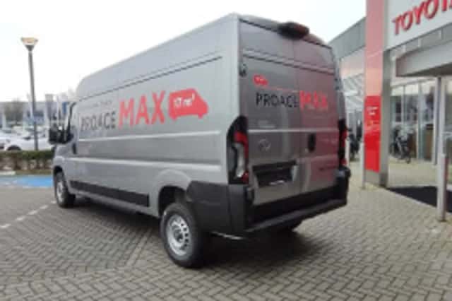 Toyota Proace (2025) thumbnail 3