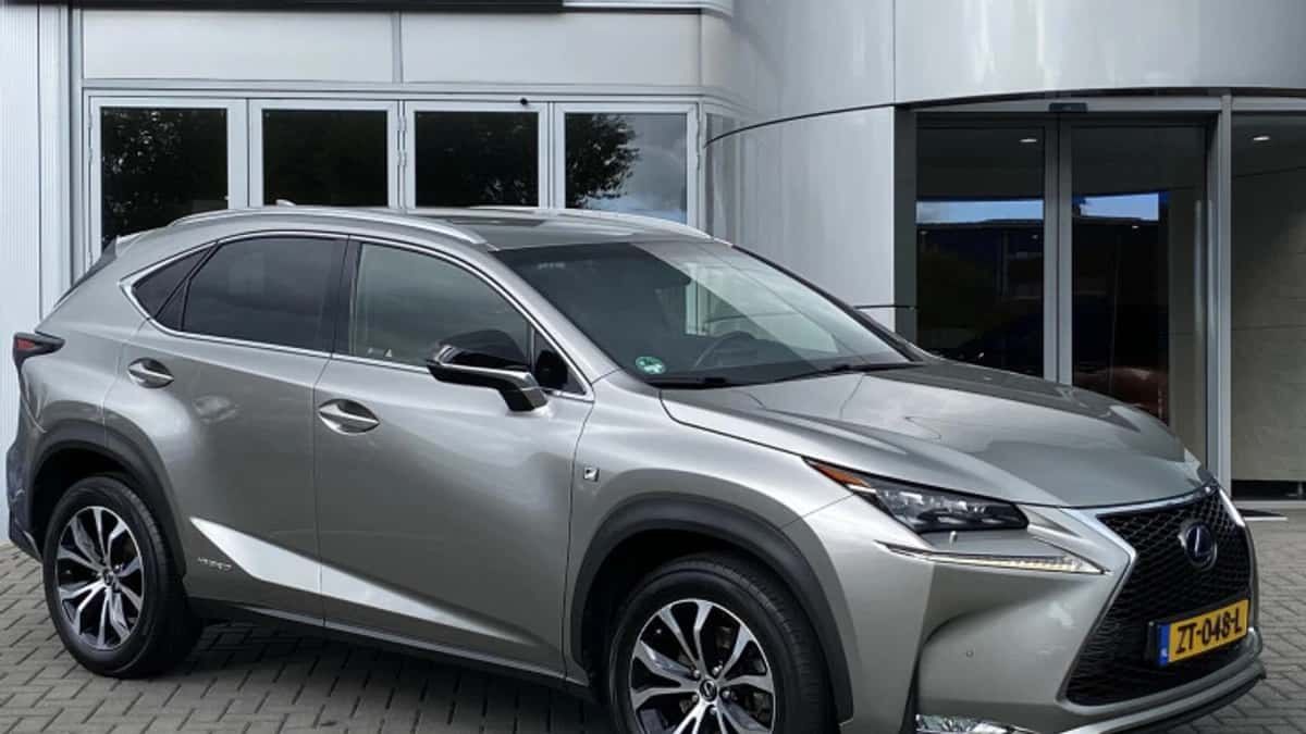 Lexus NX (2016) — foto 1