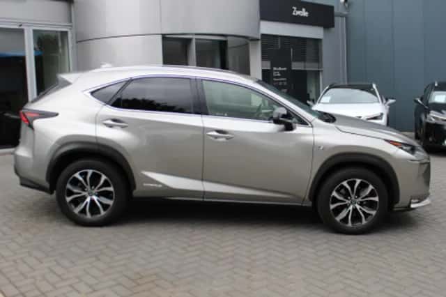 Lexus NX (2016) thumbnail 2
