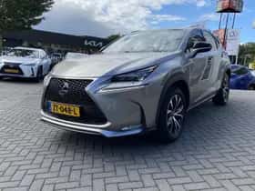 Lexus NX (2016) thumbnail 13