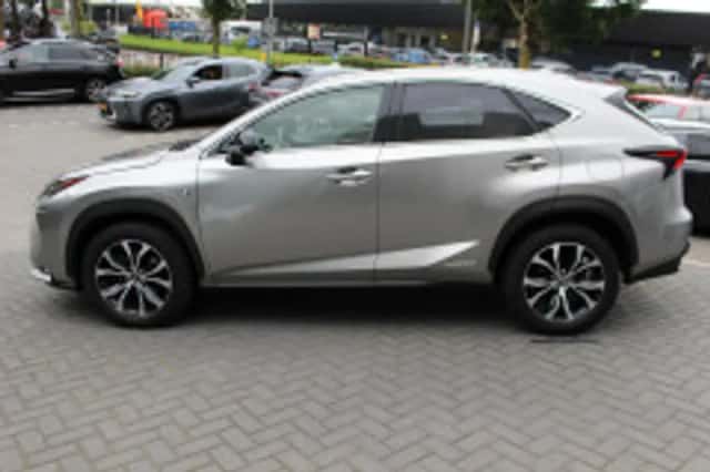 Lexus NX (2016) thumbnail 6