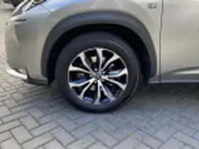 Lexus NX (2016) thumbnail 54