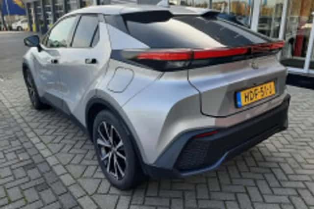 Toyota C hr (2025) thumbnail 6