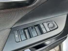 Toyota C hr (2025) thumbnail 51