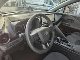 Toyota C hr (2025) thumbnail 83