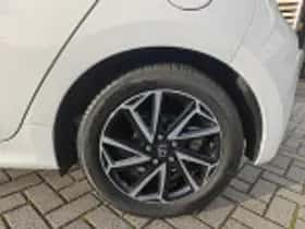 Toyota Yaris (2022) thumbnail 59