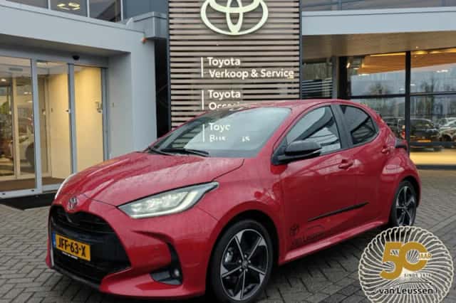 Toyota Yaris (2025) thumbnail 1