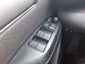 Toyota Yaris (2025) thumbnail 20