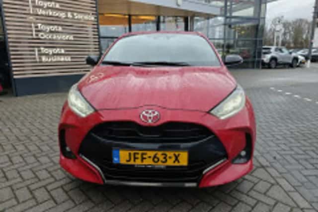 Toyota Yaris (2025) thumbnail 3