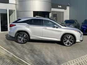 Lexus RX (2017) thumbnail 2