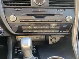 Lexus RX (2017) thumbnail 22