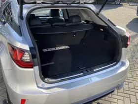 Lexus RX (2017) thumbnail 35
