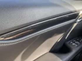 Lexus RX (2017) thumbnail 61