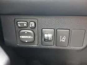 Toyota RAV4 (2017) thumbnail 23