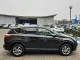 Toyota RAV4 (2017) thumbnail 40