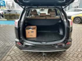 Toyota RAV4 (2017) thumbnail 48