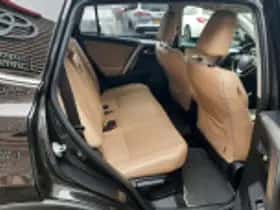 Toyota RAV4 (2017) thumbnail 67