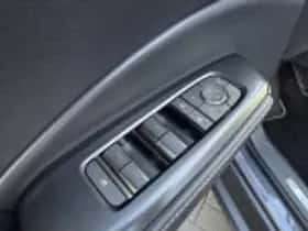 Lexus LBX (2026) thumbnail 57