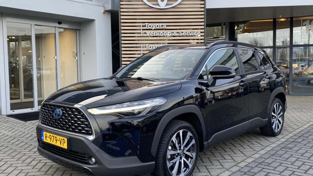 Toyota Corolla (2023) — foto 1