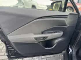 Lexus LBX (2025) thumbnail 55