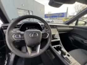 Lexus LBX (2025) thumbnail 58