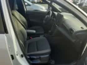 Toyota Yaris Cross (2024) thumbnail 60