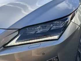 Lexus RX (2018) thumbnail 16