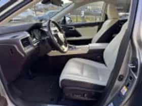 Lexus RX (2018) thumbnail 62