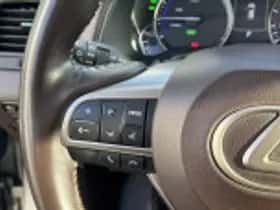 Lexus RX (2018) thumbnail 67