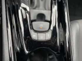 Toyota C hr (2023) thumbnail 59