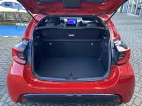 Toyota Yaris (2024) thumbnail 6