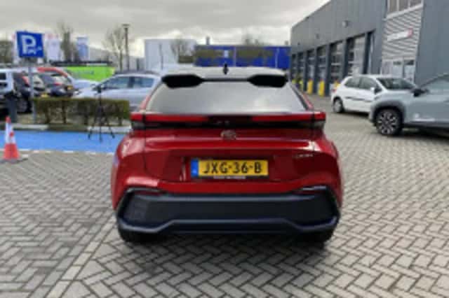 Toyota C hr (2026) thumbnail 5