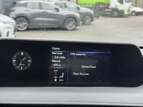 Lexus UX (2022) thumbnail 29