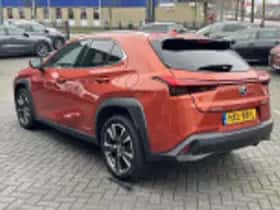 Lexus UX (2022) thumbnail 43