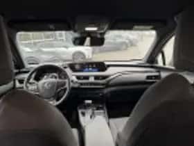 Lexus UX (2022) thumbnail 66