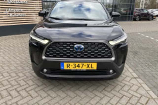 Toyota Corolla (2023) thumbnail 3