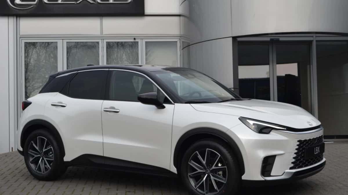 Lexus LBX (2026) — foto 1