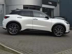Lexus LBX (2026) thumbnail 2