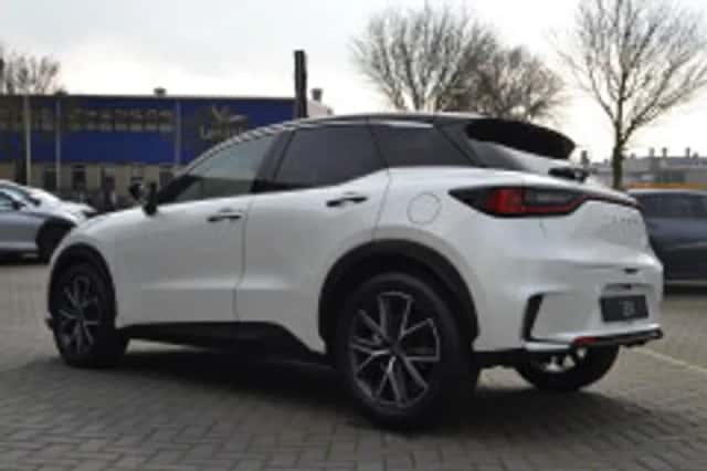 Lexus LBX (2026) thumbnail 5