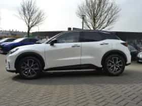 Lexus LBX (2026) thumbnail 6