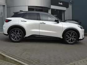 Lexus LBX (2026) thumbnail 8