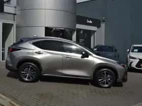 Lexus NX (2026) thumbnail 2