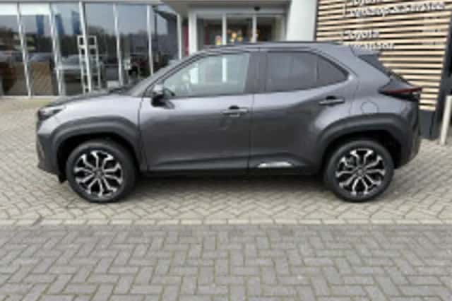 Toyota Yaris Cross (2025) thumbnail 4