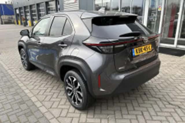Toyota Yaris Cross (2025) thumbnail 5