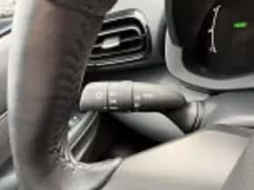 Toyota Yaris Cross (2025) thumbnail 57